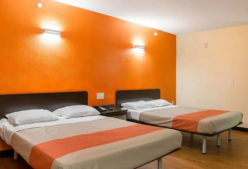 Motel 6new Orleans, La  Near Downtown