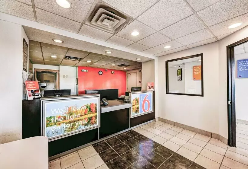 Motel 6niantic, Ct  New London