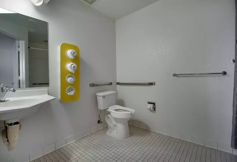 Motel 6 Phoenix, Az   East