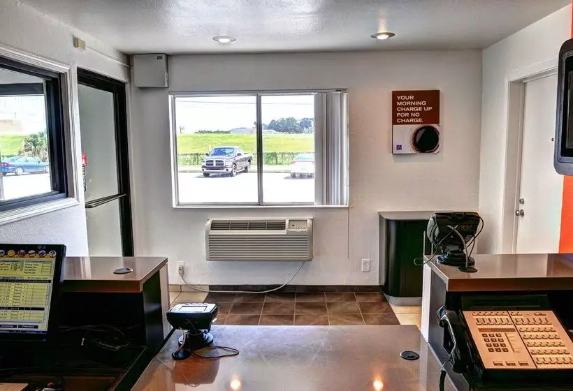 Motel 6slidell, La  New Orleans