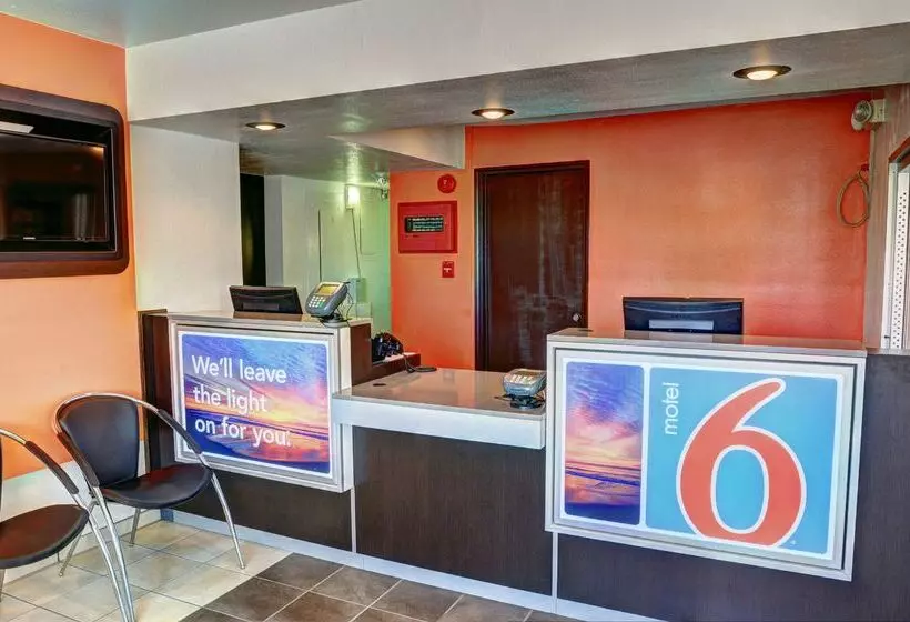 Motel 6slidell, La  New Orleans