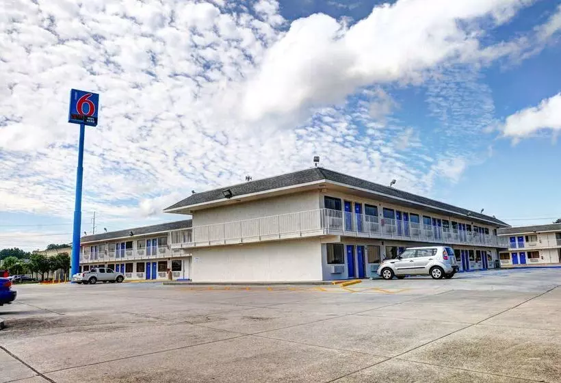 Motel 6slidell, La  New Orleans