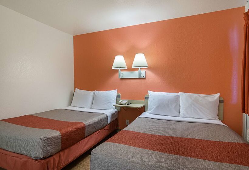 Motel 6topeka, Ks  Northwest