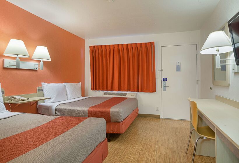 Motel 6topeka, Ks  Northwest