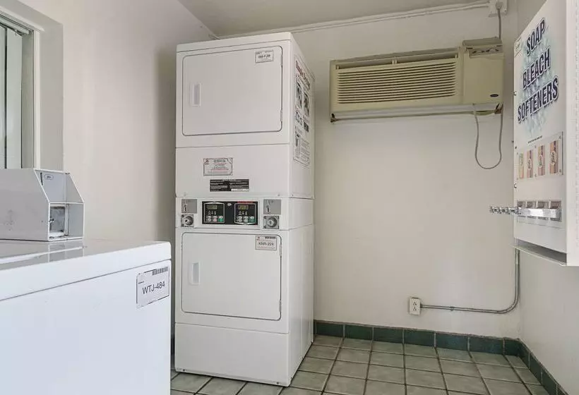 Motel 6topeka, Ks Northwest