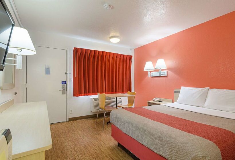 Motel 6topeka, Ks  Northwest