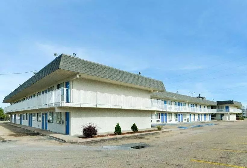 Motel 6topeka, Ks Northwest