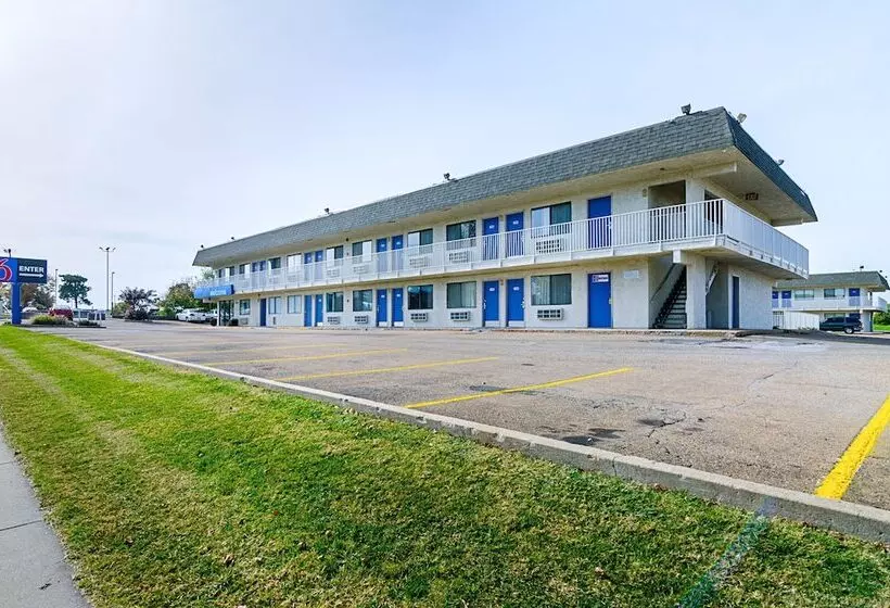 Motel 6topeka, Ks Northwest