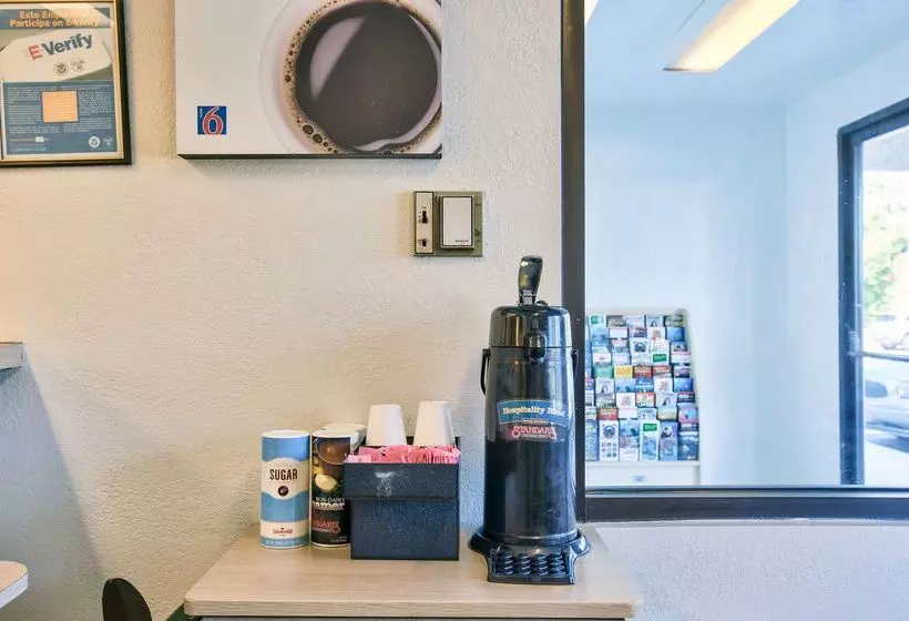 Motel 6valdosta, Ga University