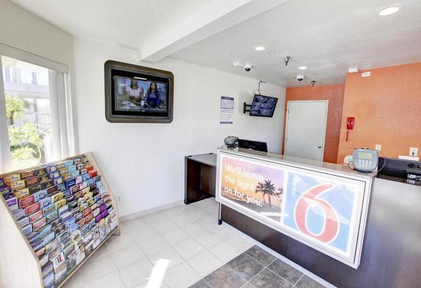 Motel 6westminster, Ca North