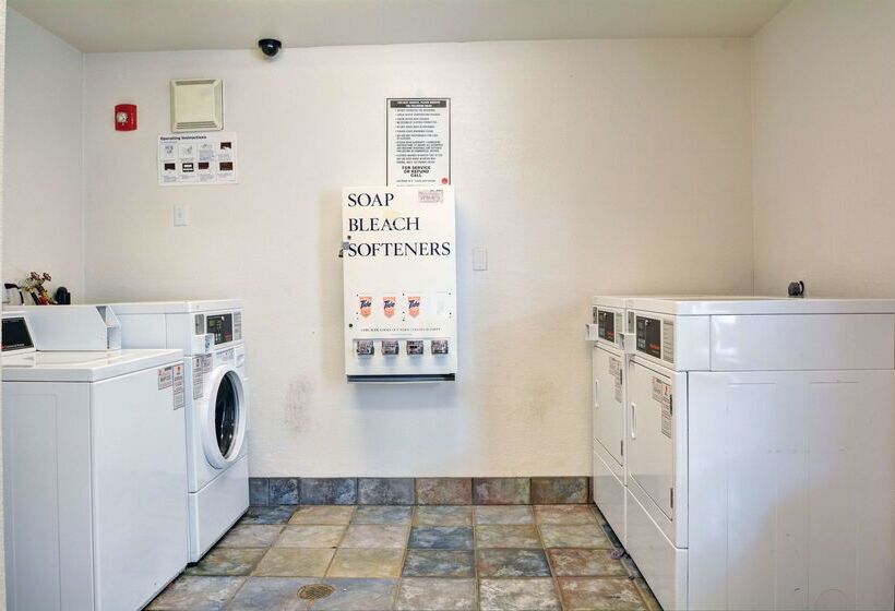 Motel 6wethersfield, Ct  Hartford