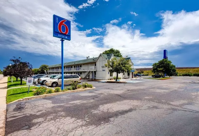 Motel 6wheat Ridge, Co  West  Denver North
