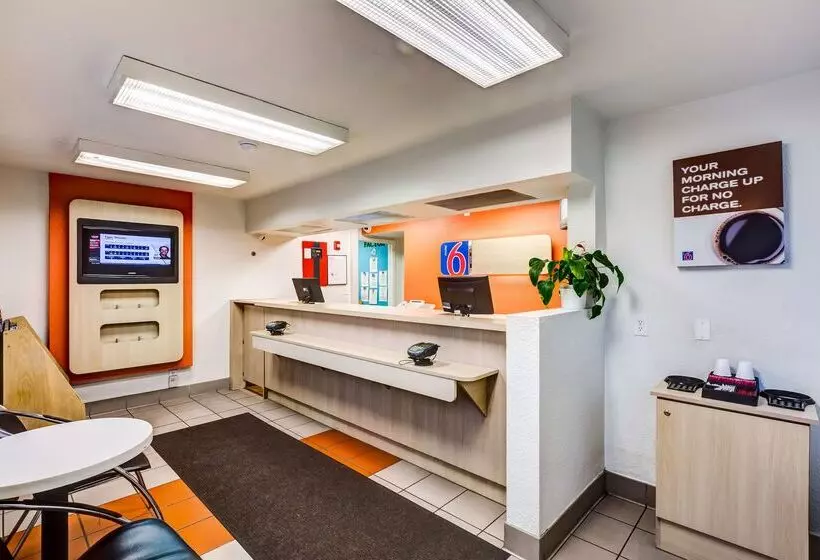 Motel 6wheat Ridge, Co  West  Denver North