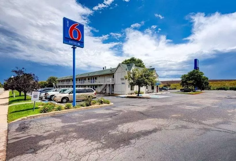 Motel 6wheat Ridge, Co  West  Denver North
