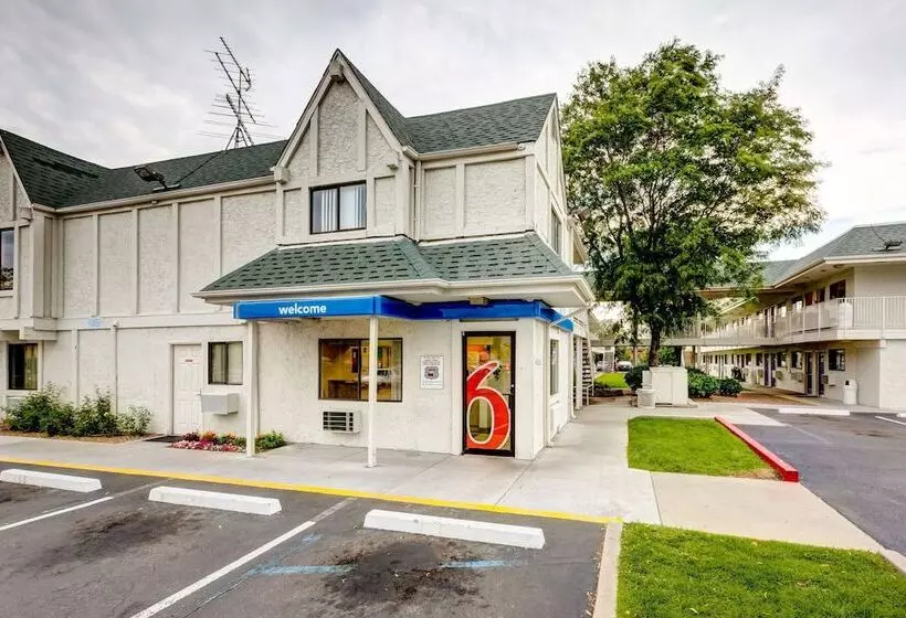 Motel 6wheat Ridge, Co  West  Denver North