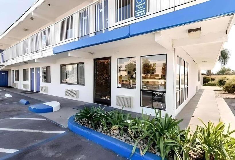 モーテル Park Inn By Radisson, Modesto