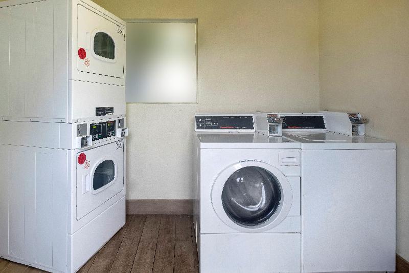 فندق على الطريق Red Roof Inn Alexandria, La