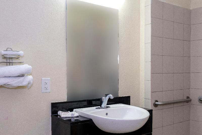 فندق على الطريق Red Roof Inn Alexandria, La