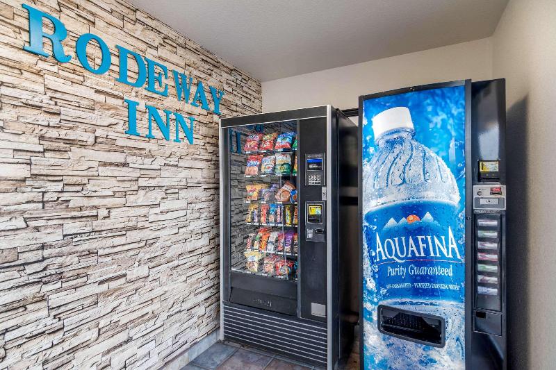 مُتل Rodeway Inn