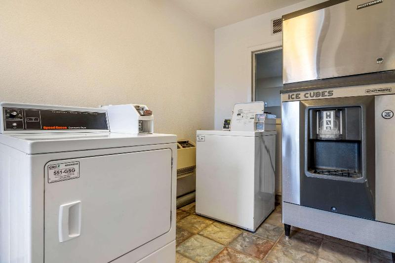 مُتل Rodeway Inn