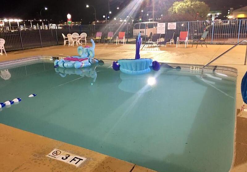 مُتل Rodeway Inn