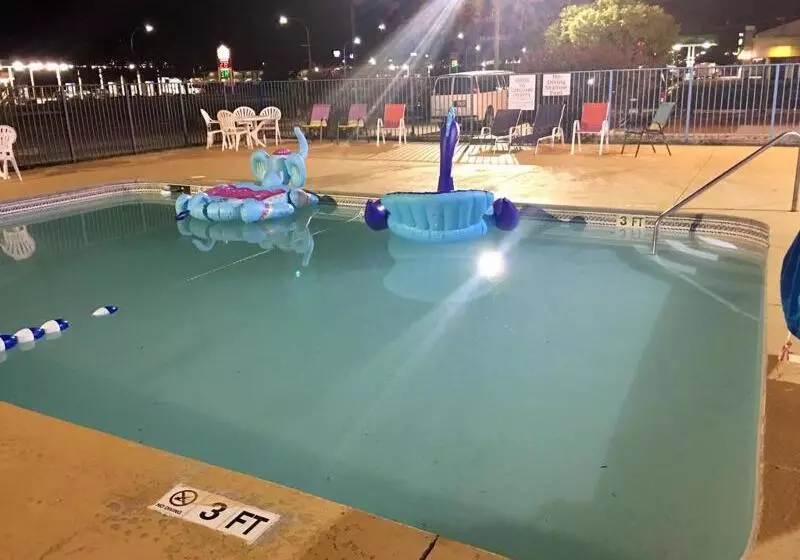 مُتل Rodeway Inn