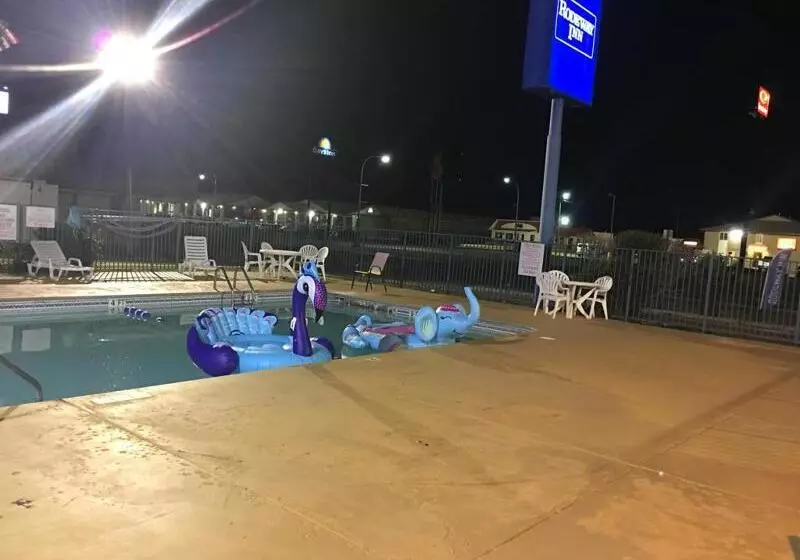 مُتل Rodeway Inn