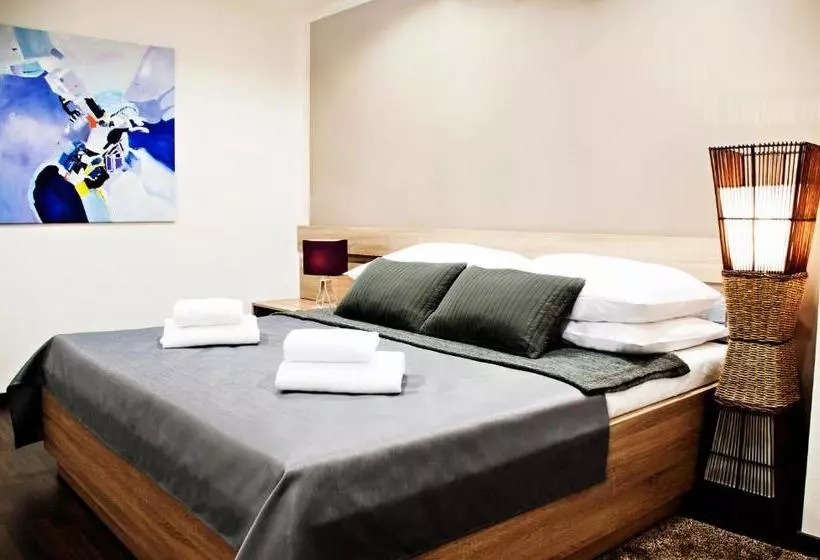 Vn3 Terraces Suites By Prague Residences