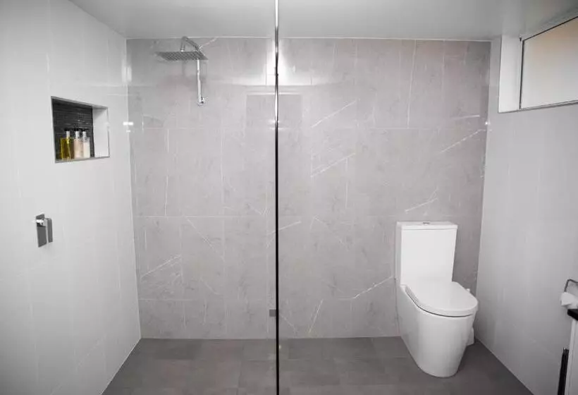 Amooran Oceanside Apartments And Motel