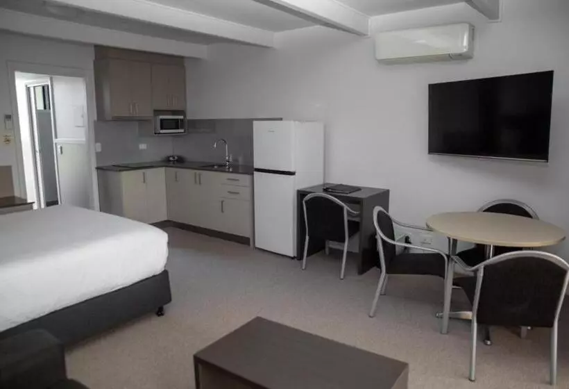 Amooran Oceanside Apartments And Motel