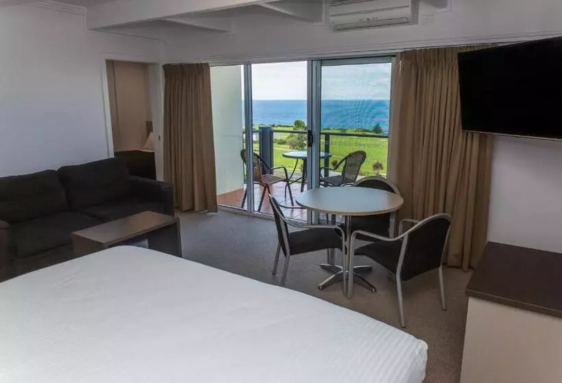 Amooran Oceanside Apartments And Motel