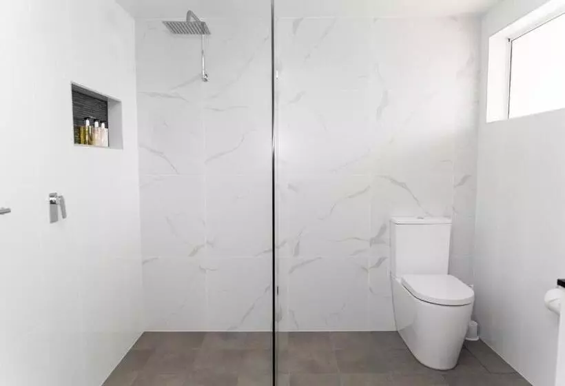 Amooran Oceanside Apartments And Motel