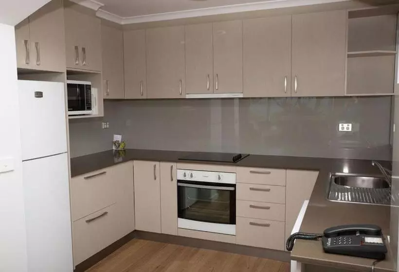 Amooran Oceanside Apartments And Motel