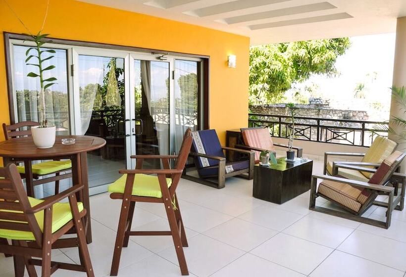 تختخواب و صبحانه Allamanda