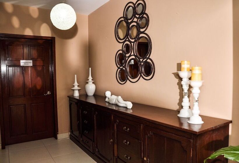 تختخواب و صبحانه Allamanda