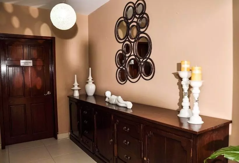 تختخواب و صبحانه Allamanda