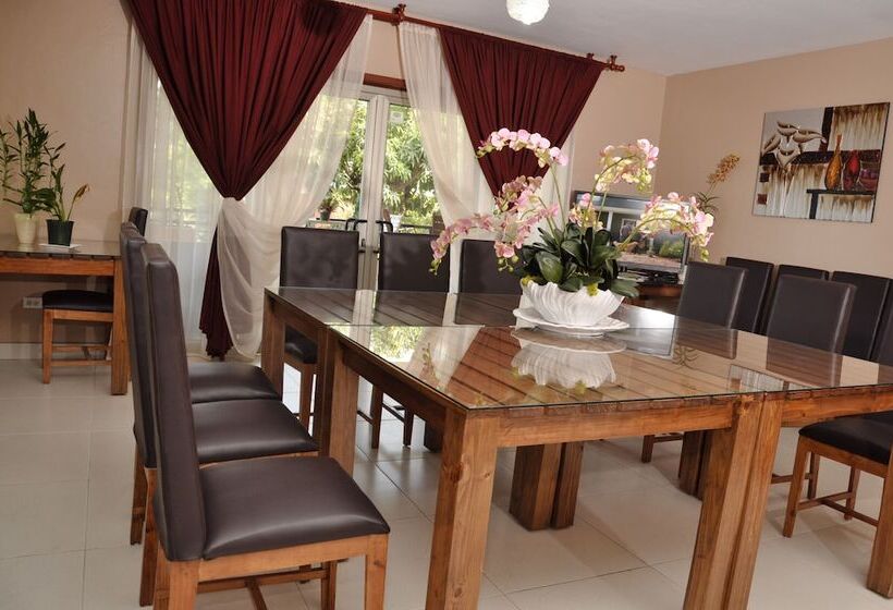 تختخواب و صبحانه Allamanda