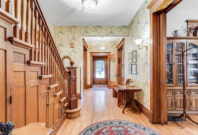 مبيت وإفطار Covington Manor