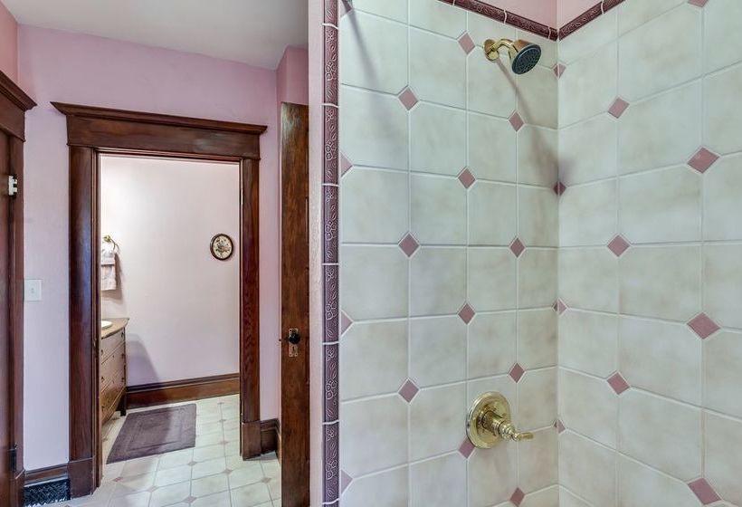 مبيت وإفطار Covington Manor