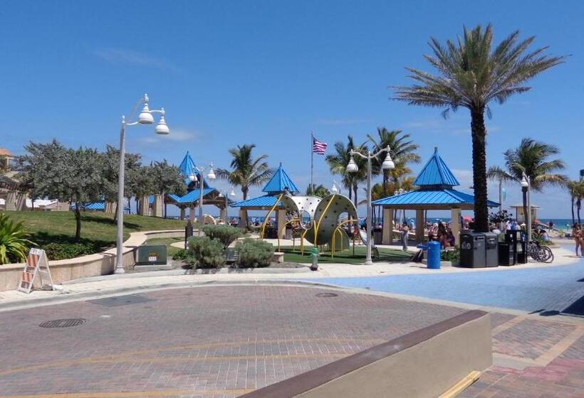 Caribbean Resort By The Ocean