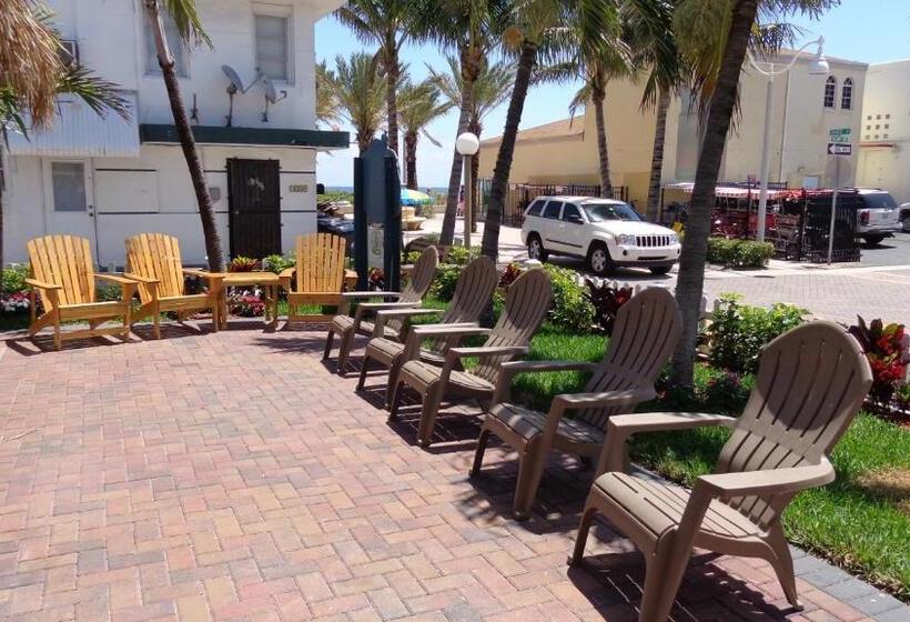 Caribbean Resort By The Ocean