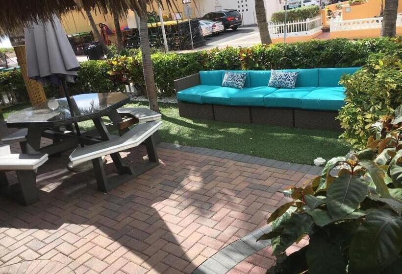 Caribbean Resort By The Ocean