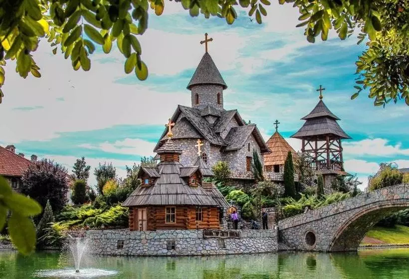 هتل Ethno Village Stanisici