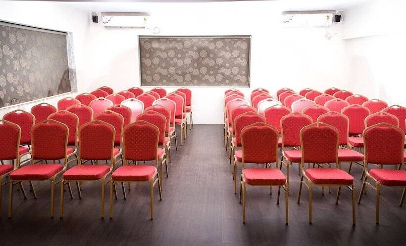 فندق Adamo The Resort