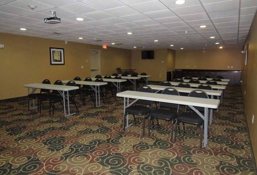 酒店 Cobblestone Inn & Suites Harper