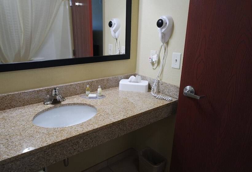 酒店 Cobblestone Inn & Suites Harper