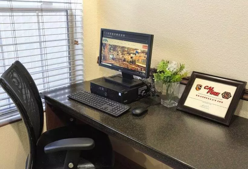 호텔 Granzella's Inn