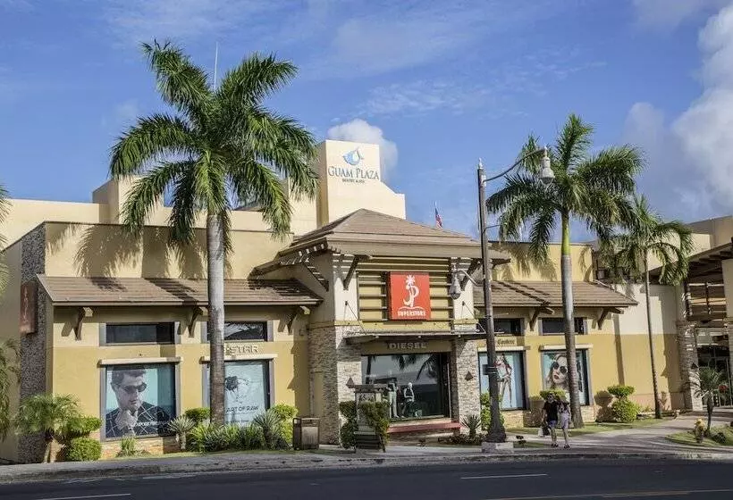 هتل Guam Plaza Resort