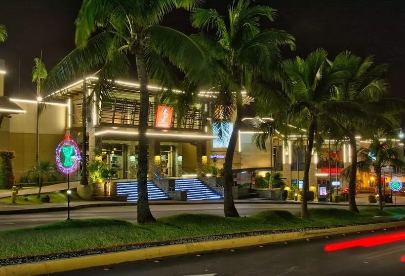 هتل Guam Plaza Resort