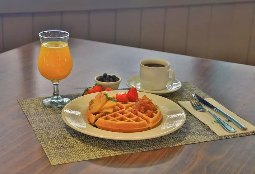 هتل Guam Plaza Resort